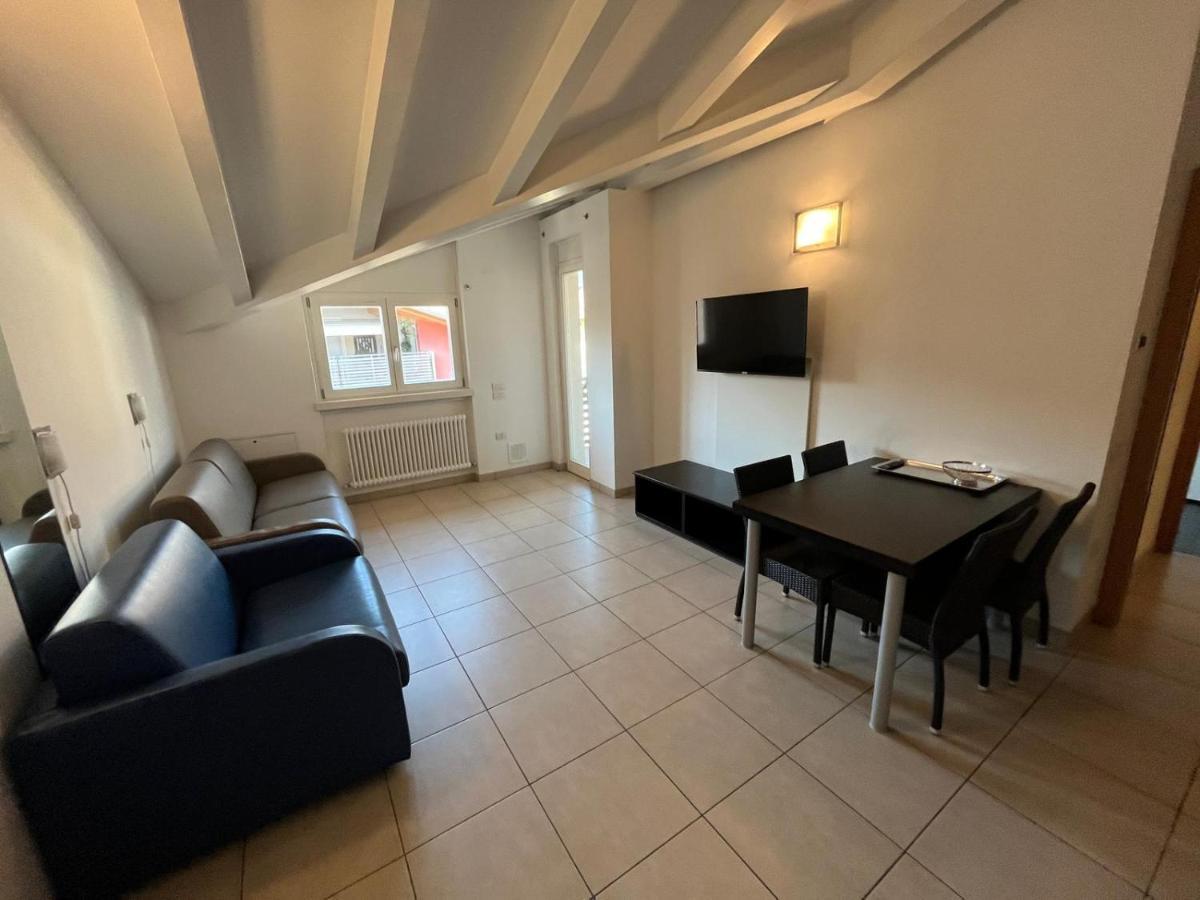 4 Limoni Apartment Resort Riva del Garda Bagian luar foto