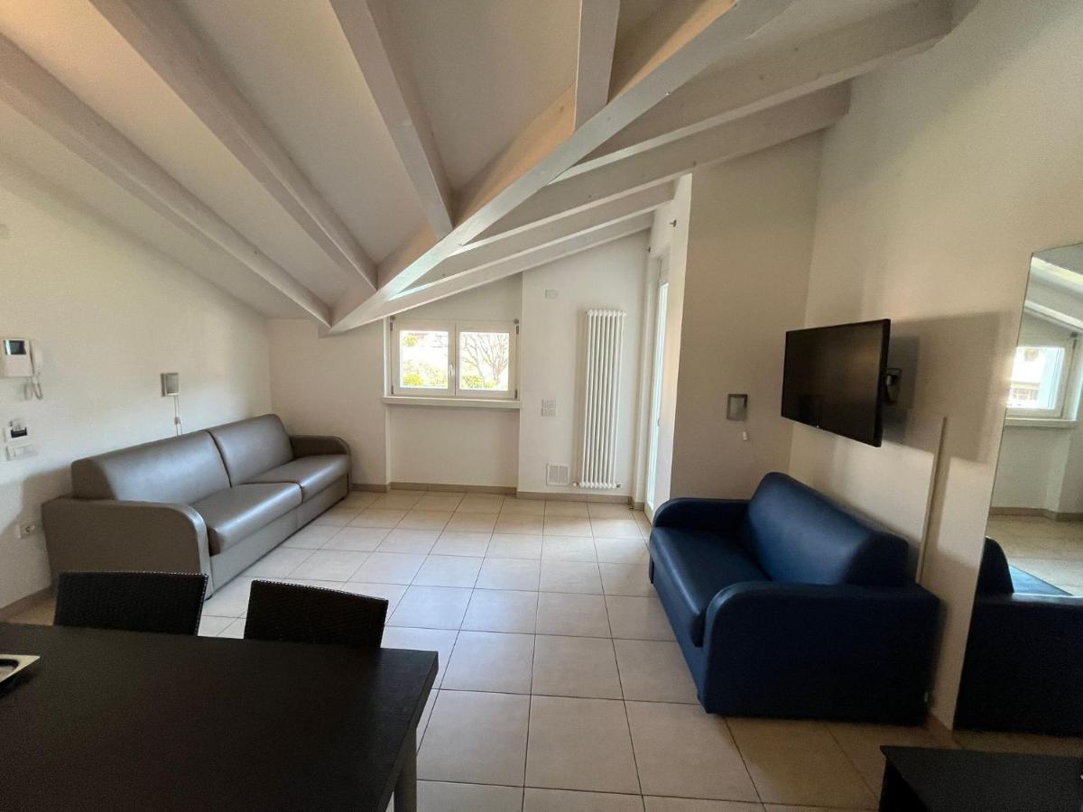 4 Limoni Apartment Resort Riva del Garda Bagian luar foto