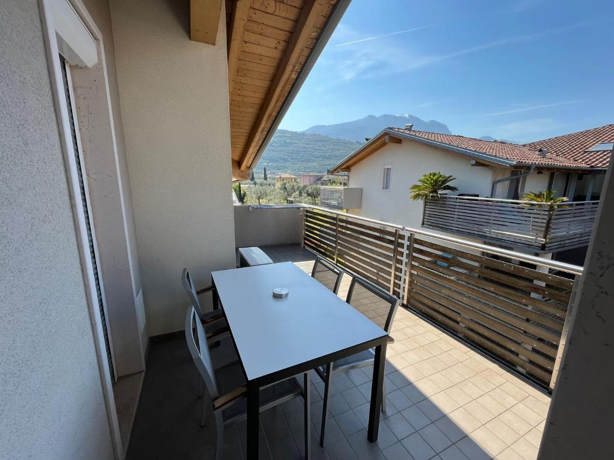 4 Limoni Apartment Resort Riva del Garda Bagian luar foto