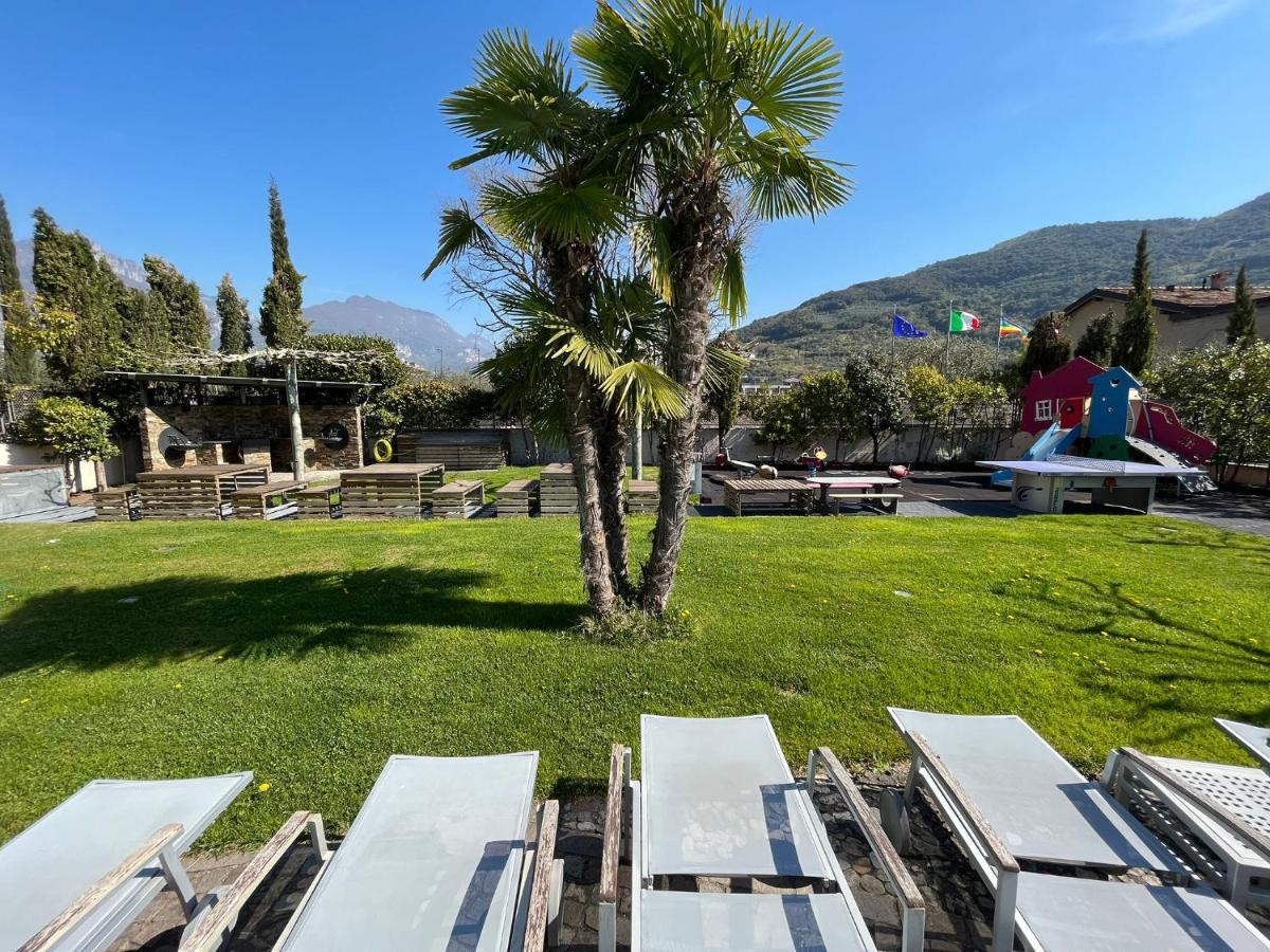 4 Limoni Apartment Resort Riva del Garda Bagian luar foto