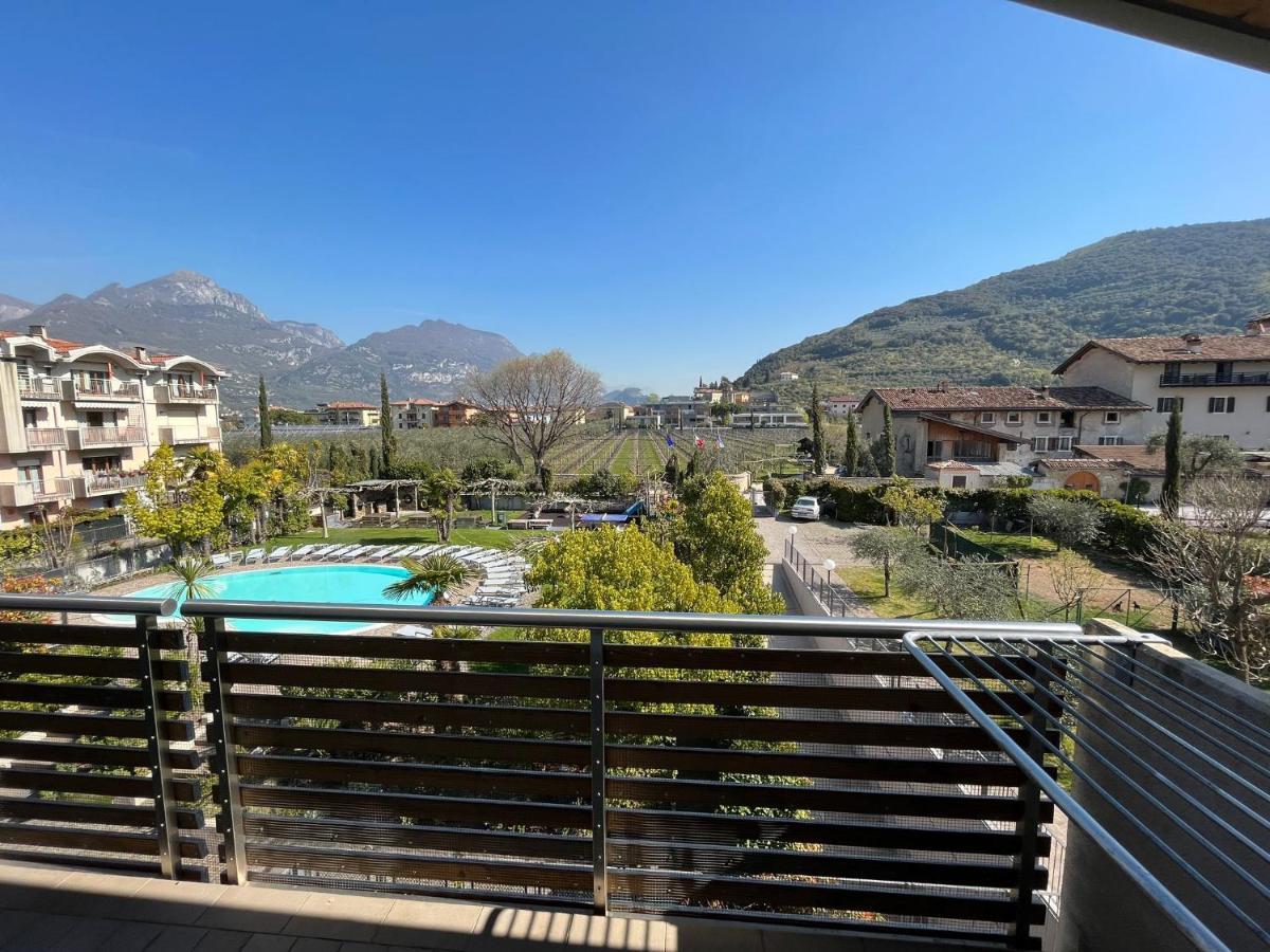 4 Limoni Apartment Resort Riva del Garda Bagian luar foto