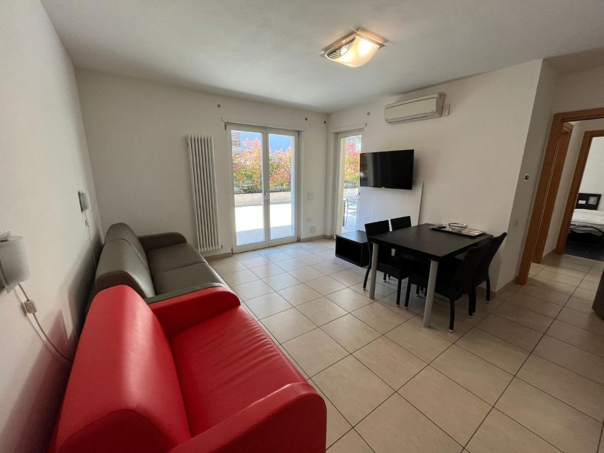 4 Limoni Apartment Resort Riva del Garda Bagian luar foto