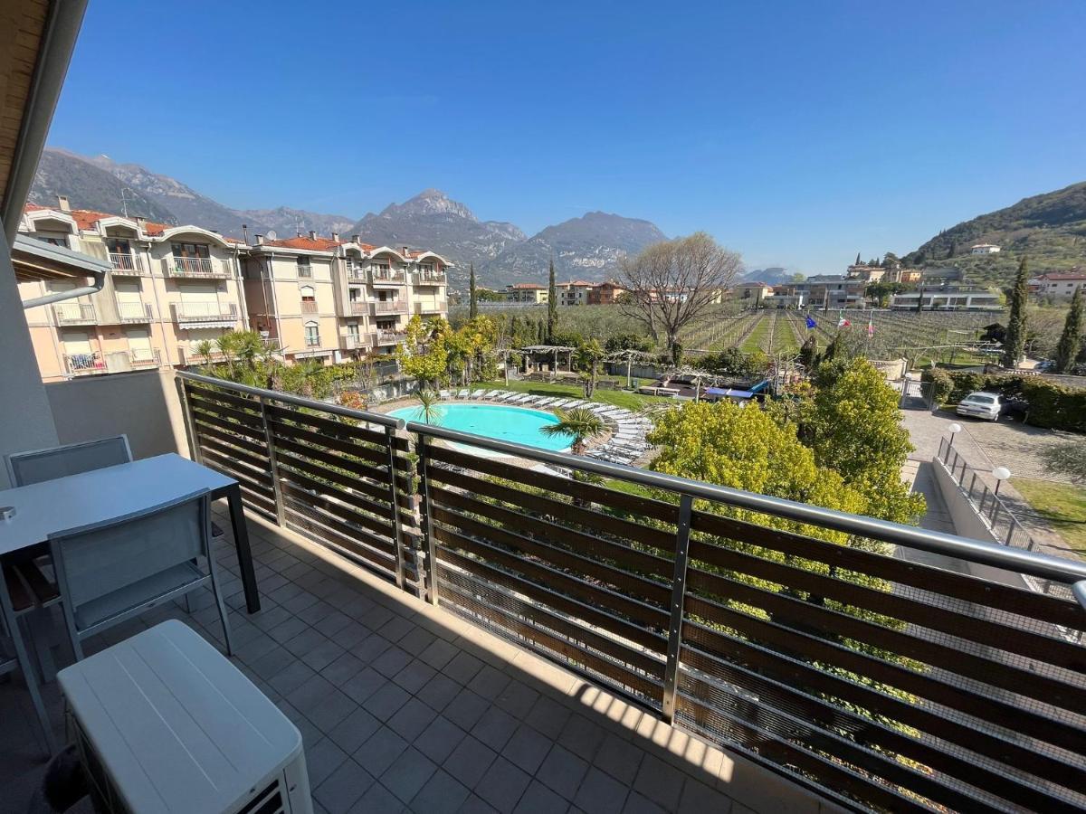 4 Limoni Apartment Resort Riva del Garda Bagian luar foto