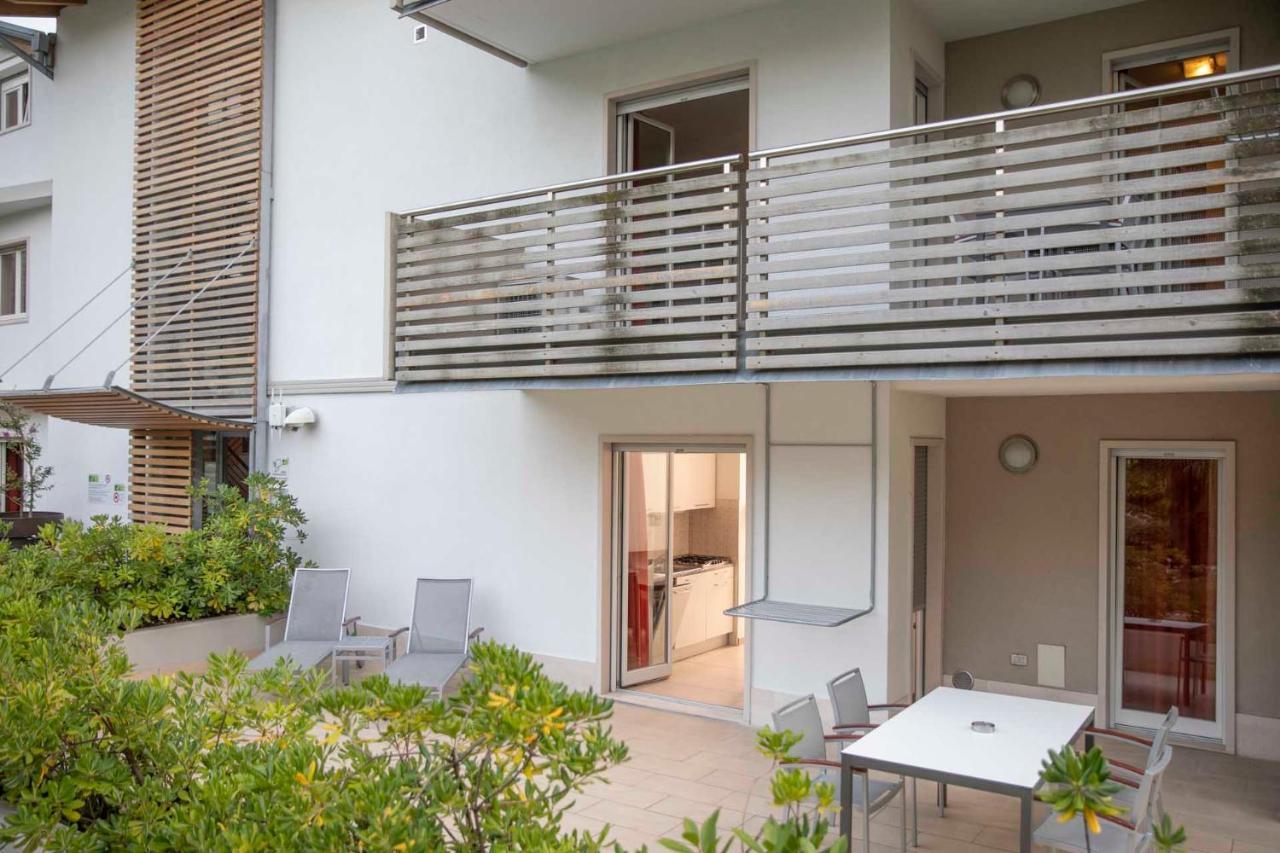 4 Limoni Apartment Resort Riva del Garda Bagian luar foto