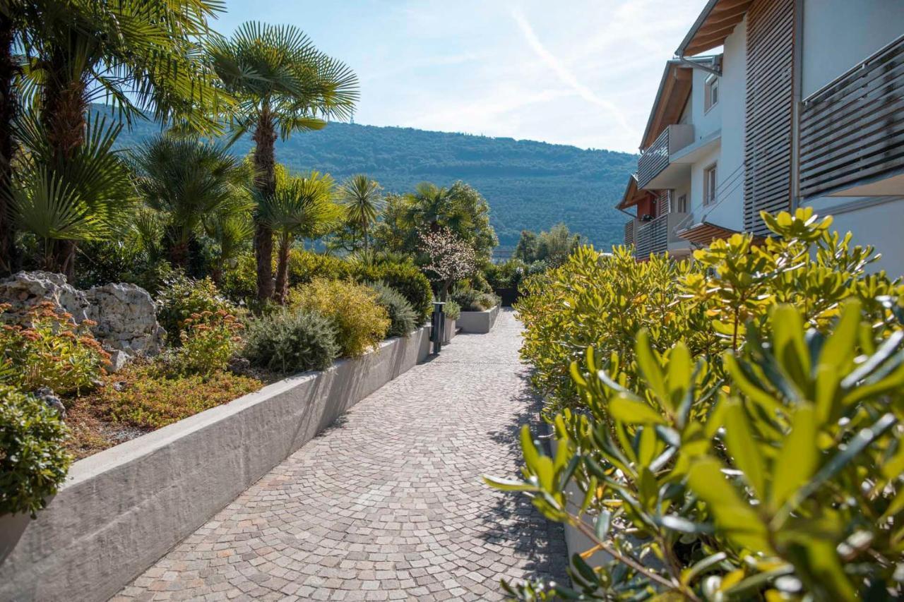 4 Limoni Apartment Resort Riva del Garda Bagian luar foto