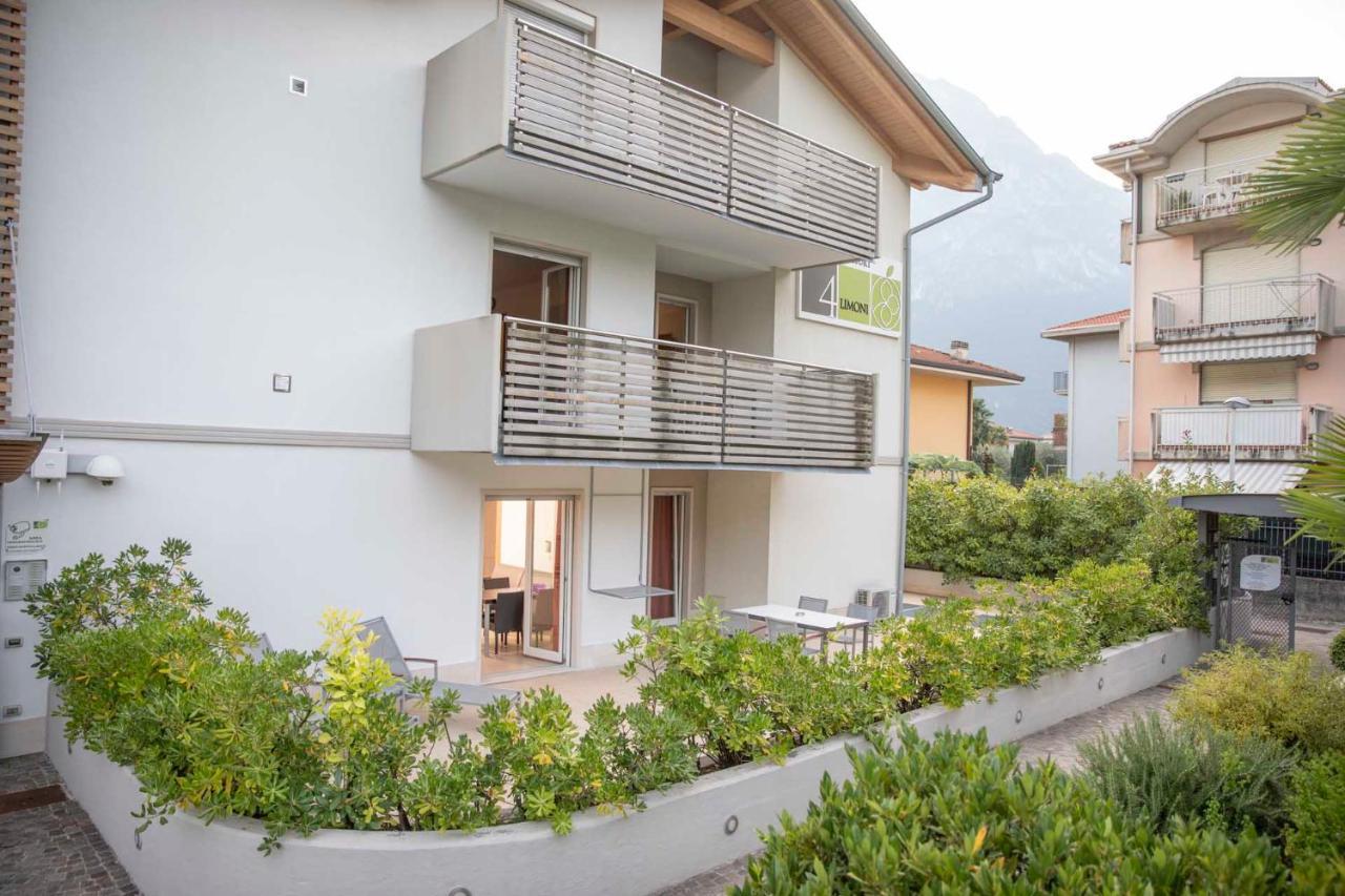 4 Limoni Apartment Resort Riva del Garda Bagian luar foto